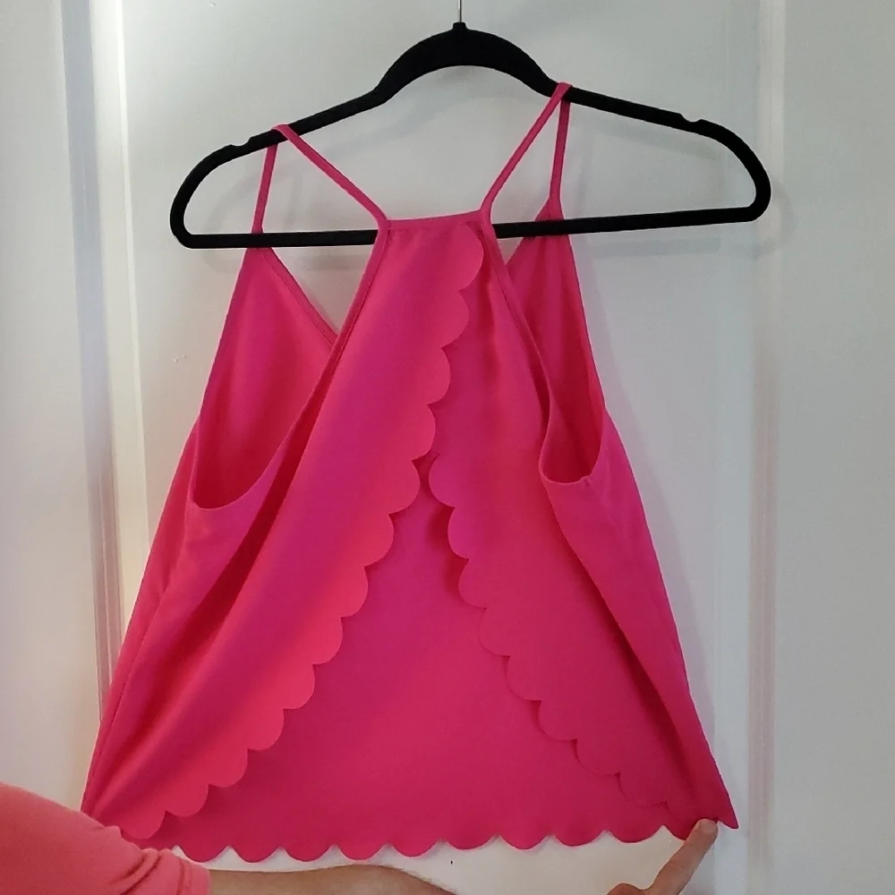SHEIN Vibrant Pink Scalloped Camisole - Picture 4 of 4
